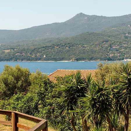 Hibiscus 2* Propriano (Corsica)