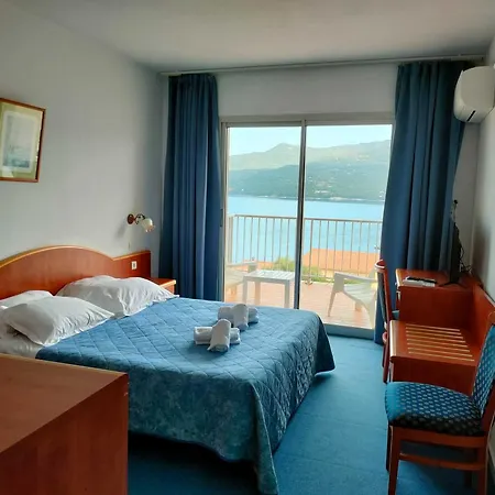 Hibiscus 2* Propriano (Corsica)