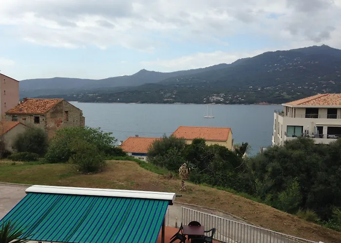 Alojamento de Acomodação e Pequeno-almoço Hibiscus 2*