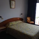 Hibiscus Ξενοδοχείο 2*