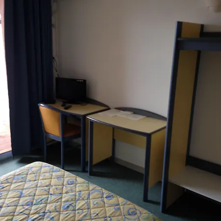 Hibiscus Hotel 2*