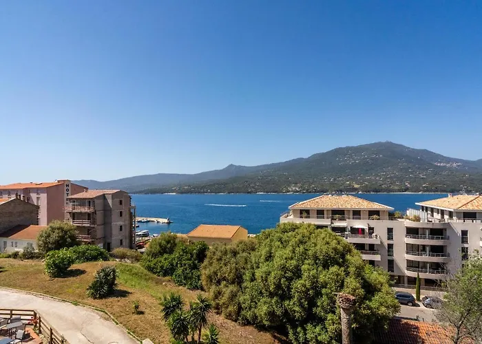 Hibiscus Bed & Breakfast 2*