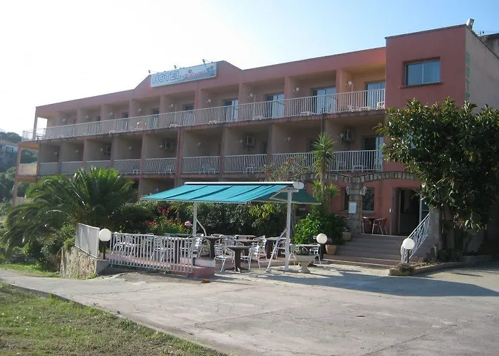 Hibiscus Bed & Breakfast 2*