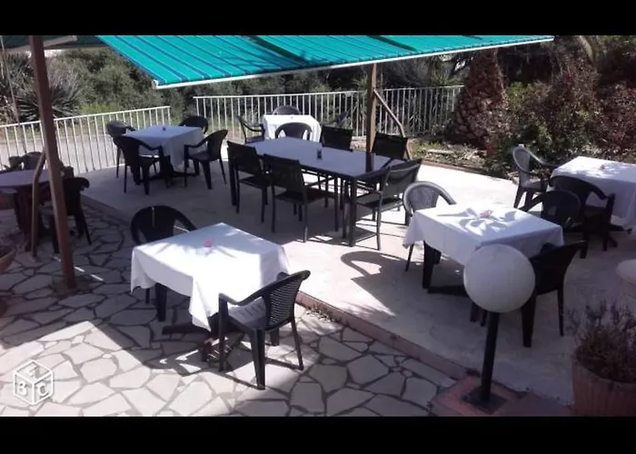 Couette-café Hibiscus 2*